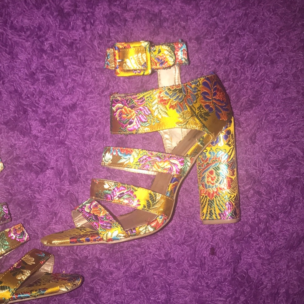 Printed chunky heel - Picture 2 of 7